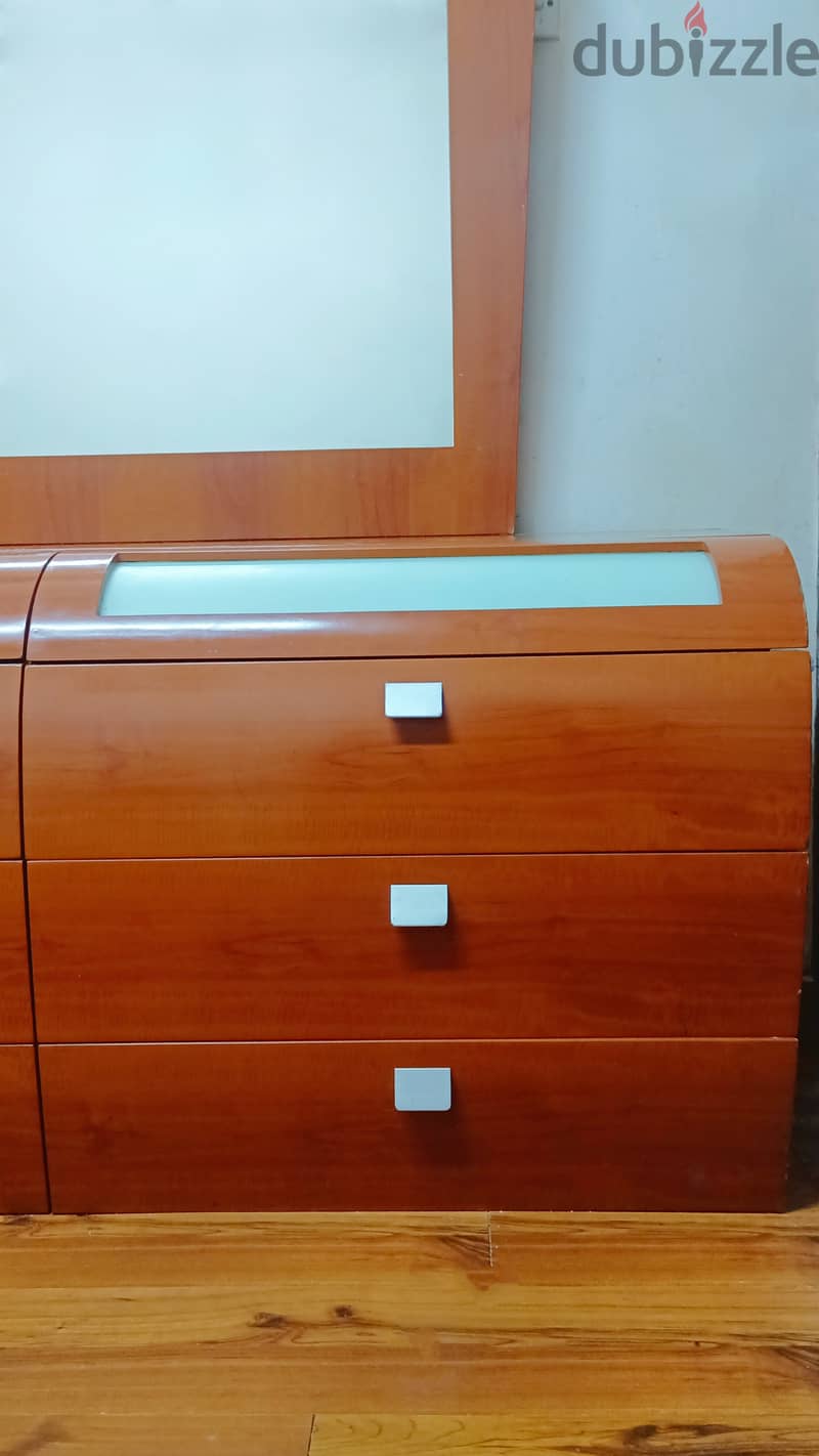 Large Solid Wood Dressing Table Sturdy & Spacious Big Vanity Desk with 2