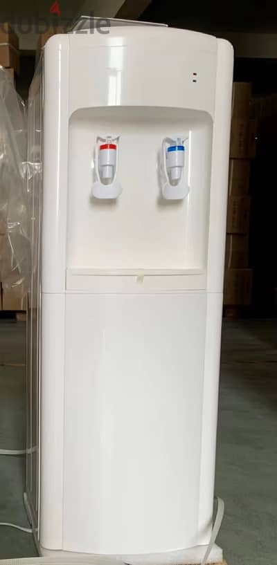 كولر ماي نضيف حار+ بارد شغال مايشتكي من شي