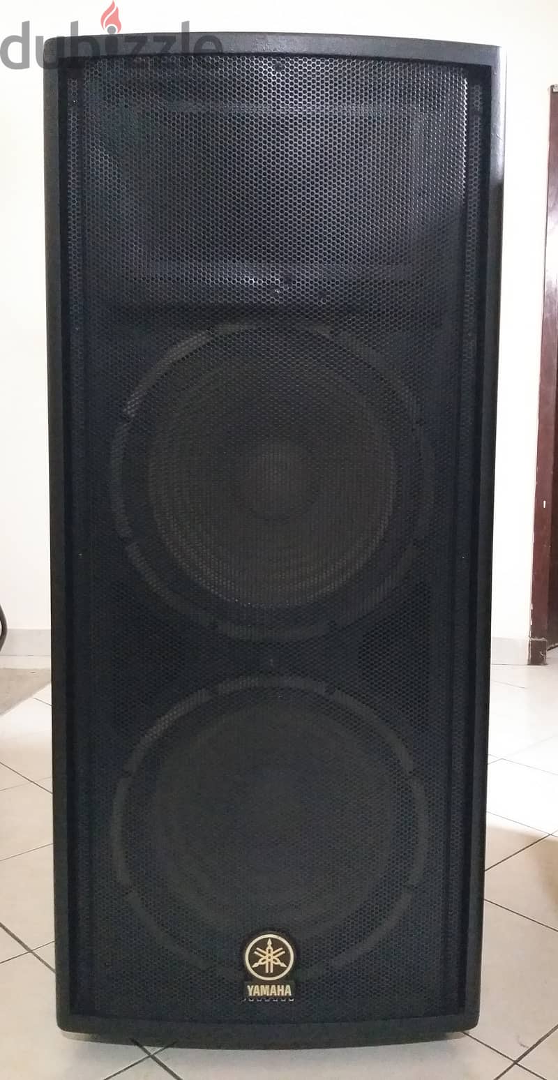 YAMAHA R215 Dual 15 inch High Power Professional Stage Outdoor Speaker 2