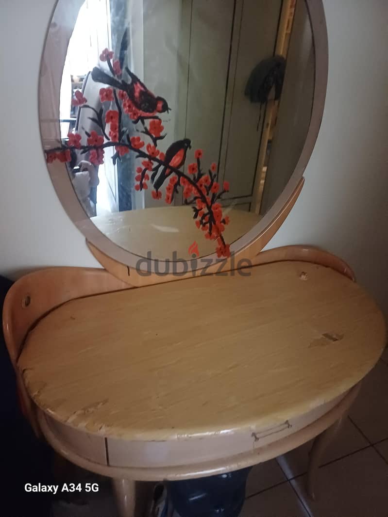 sofs and dressing table 3