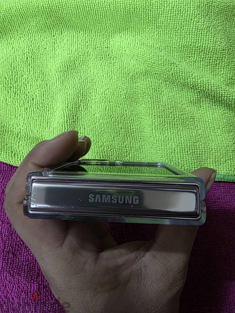 Samsung Z Flip 5 6