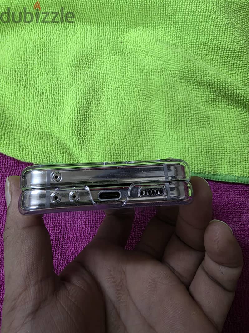 Samsung Z Flip 5 7