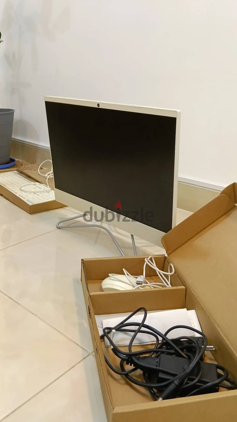 للبيع: كمبيوتر مكتبي مدمج HP All-in-One 21.5" ​كمبيوتر أنيق وعملي من H 1
