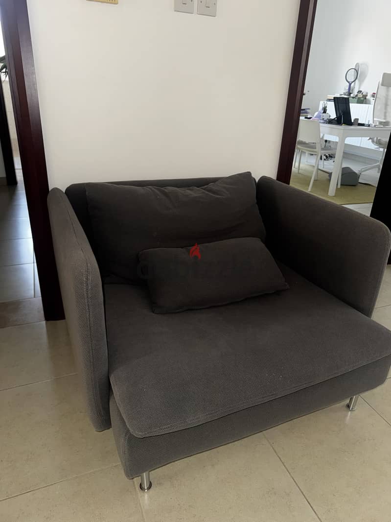Used furniture to sell as we're buying new 1