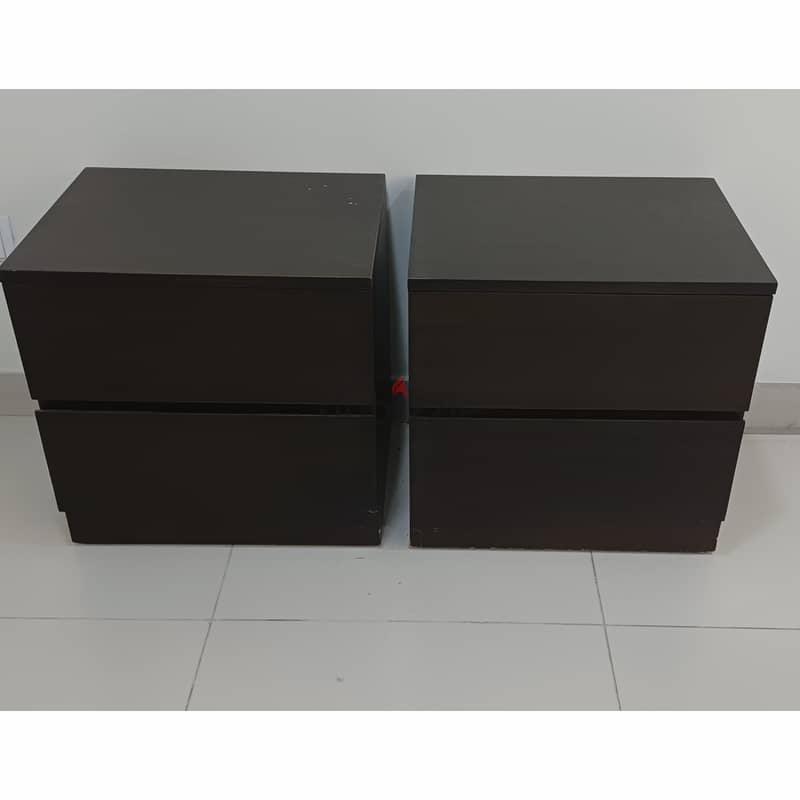 4 Door wardrobe and other items for sale with Delivery fixing 4