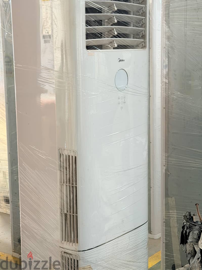 FOR SALE : 24 NOS Floor Standing AC - Media and Pearl - Indoor + OutdU 4