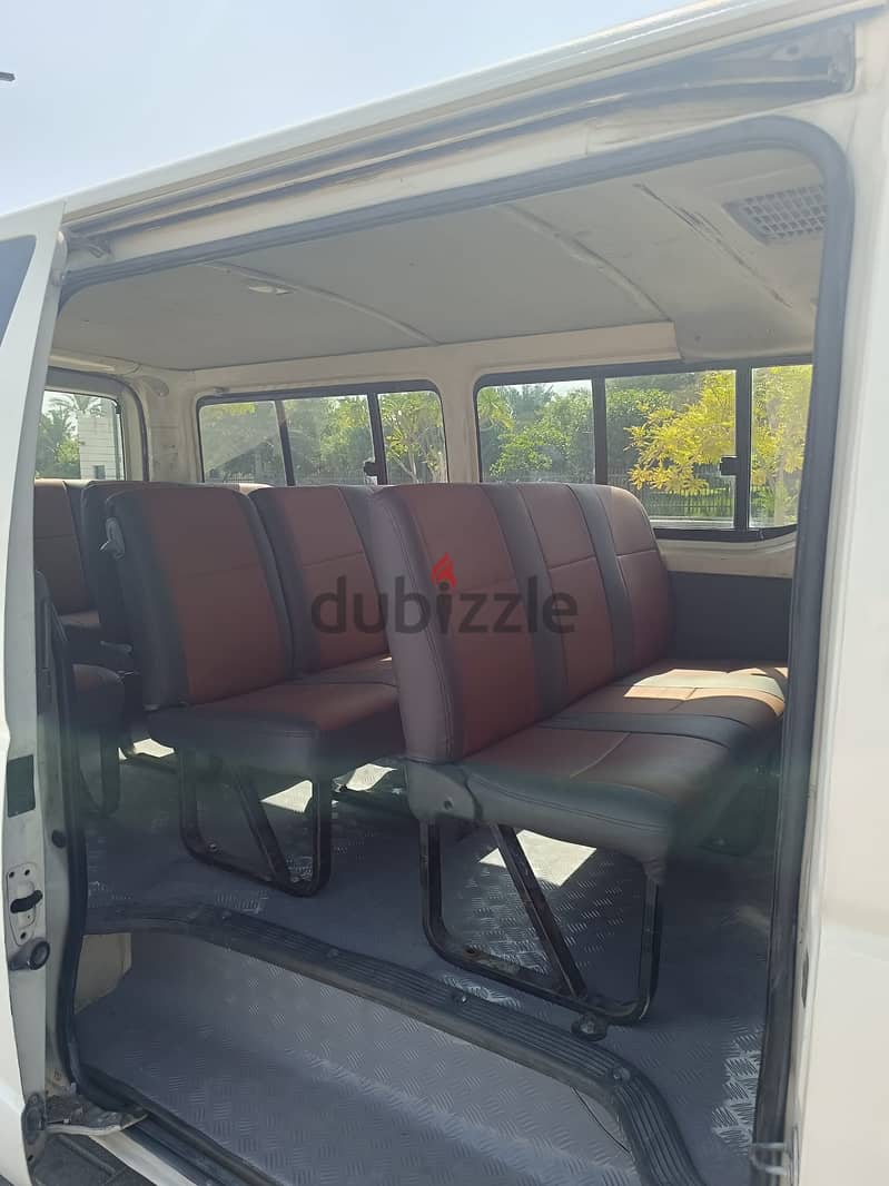 Toyota Hiace 2010- PASSENGER 5
