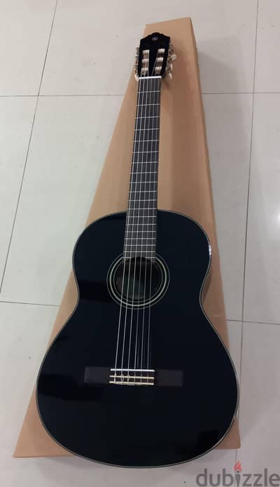 Yamaha C40 with Box