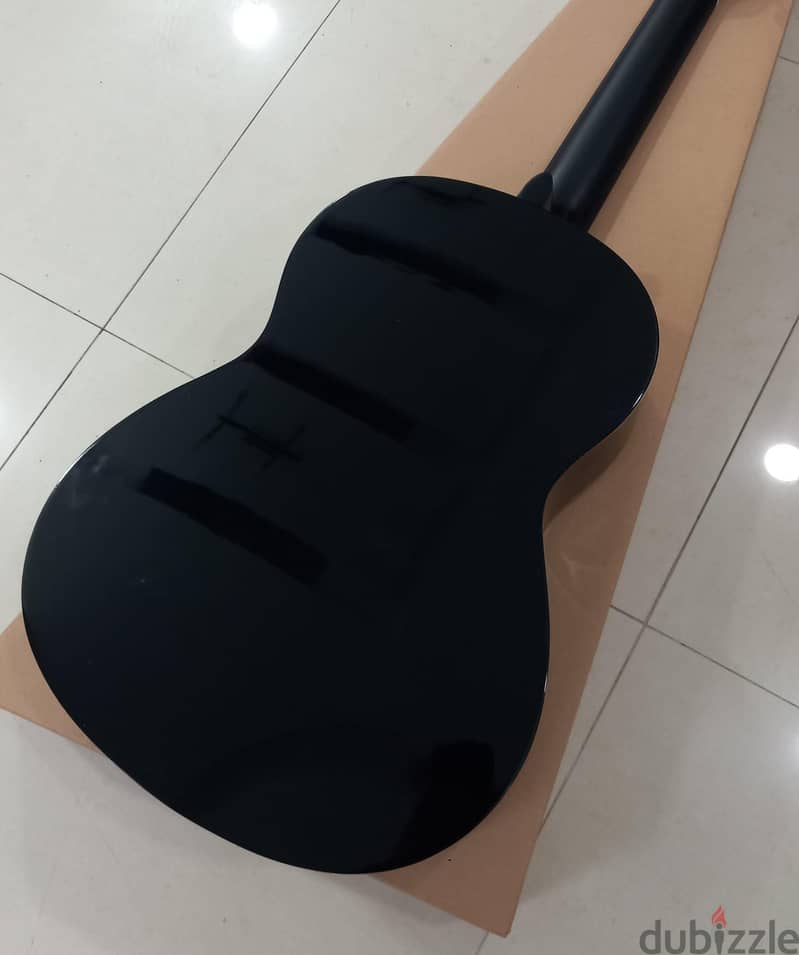 Yamaha C40 with Box 4