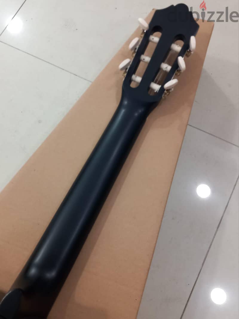 Yamaha C40 with Box 6