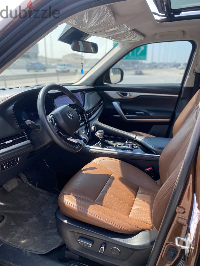 Changan CS95 2021 Brown 4