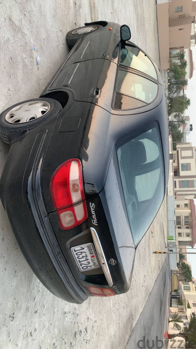 Nissan sunny 2003 1