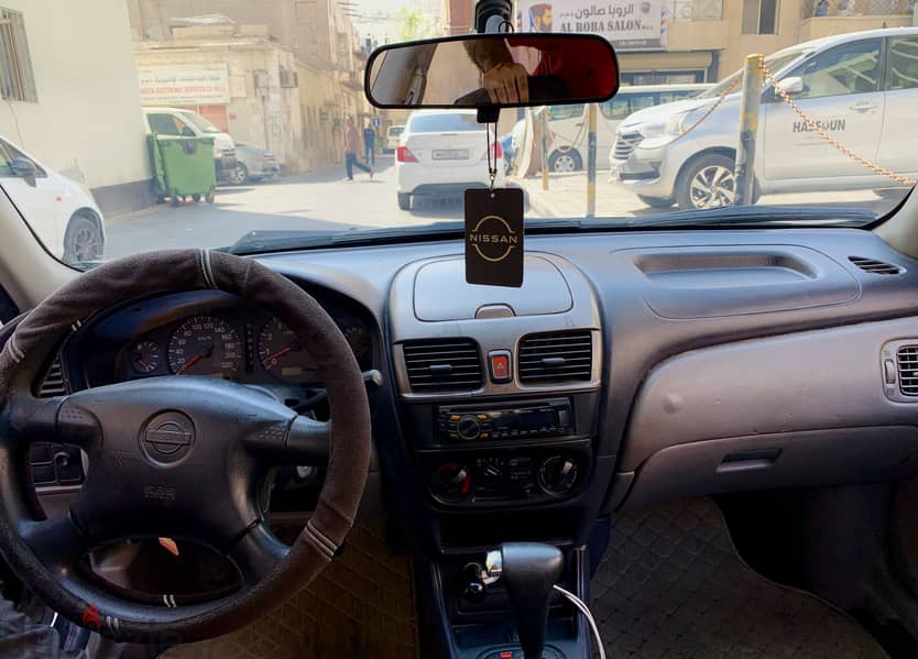 Nissan sunny 2003 5