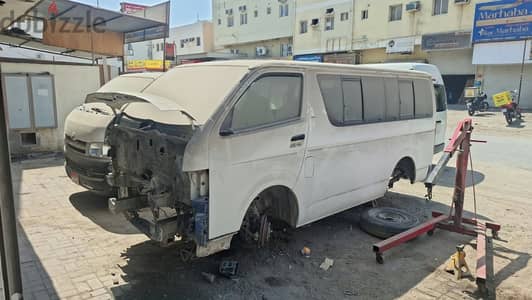 Toyota Hiace Minibus 2009 body Parts