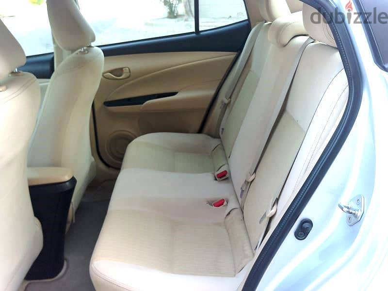 Toyota Yaris 2022 SINGLE OWNER AVAILABLE ON MONTHLY INSTALLMENT OR CAS 8