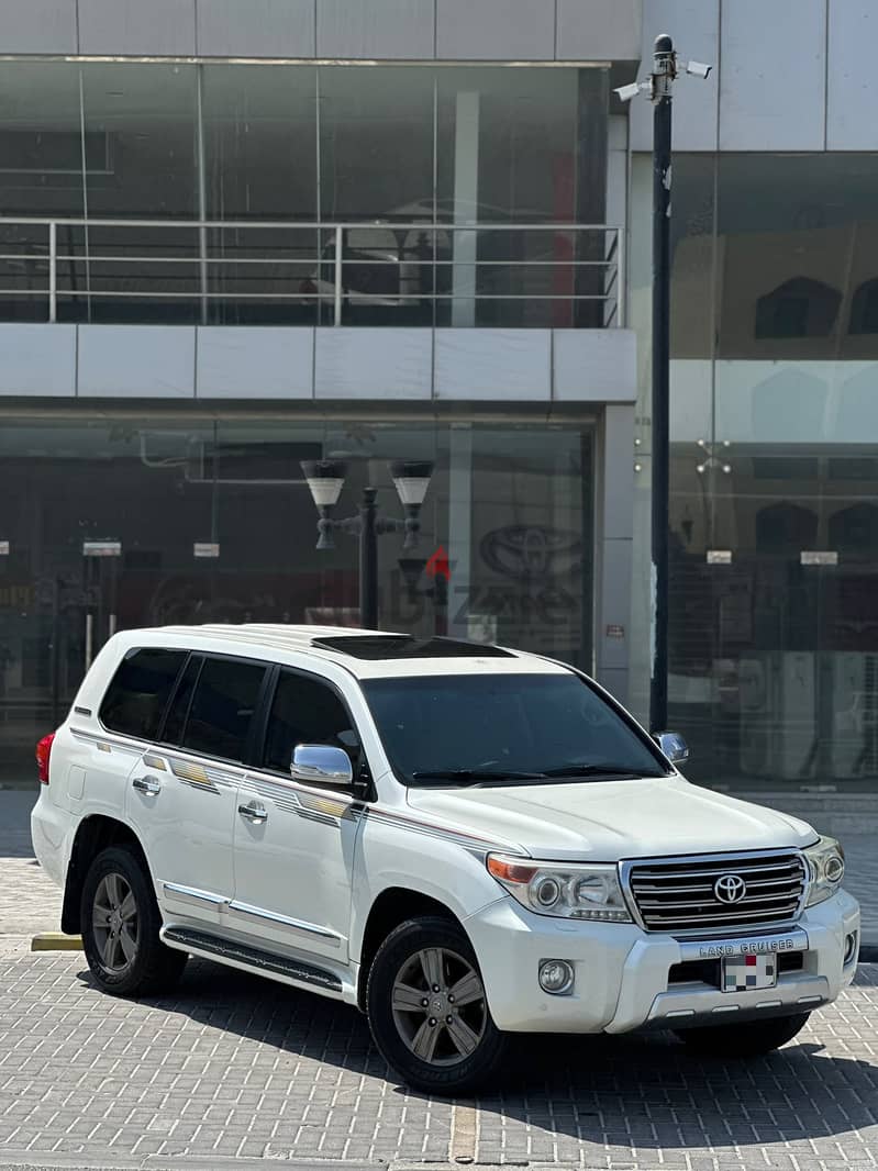Toyota Land Cruiser GXR V8 2015 WHITE 1