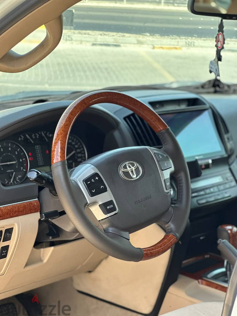 Toyota Land Cruiser GXR V8 2015 WHITE 6