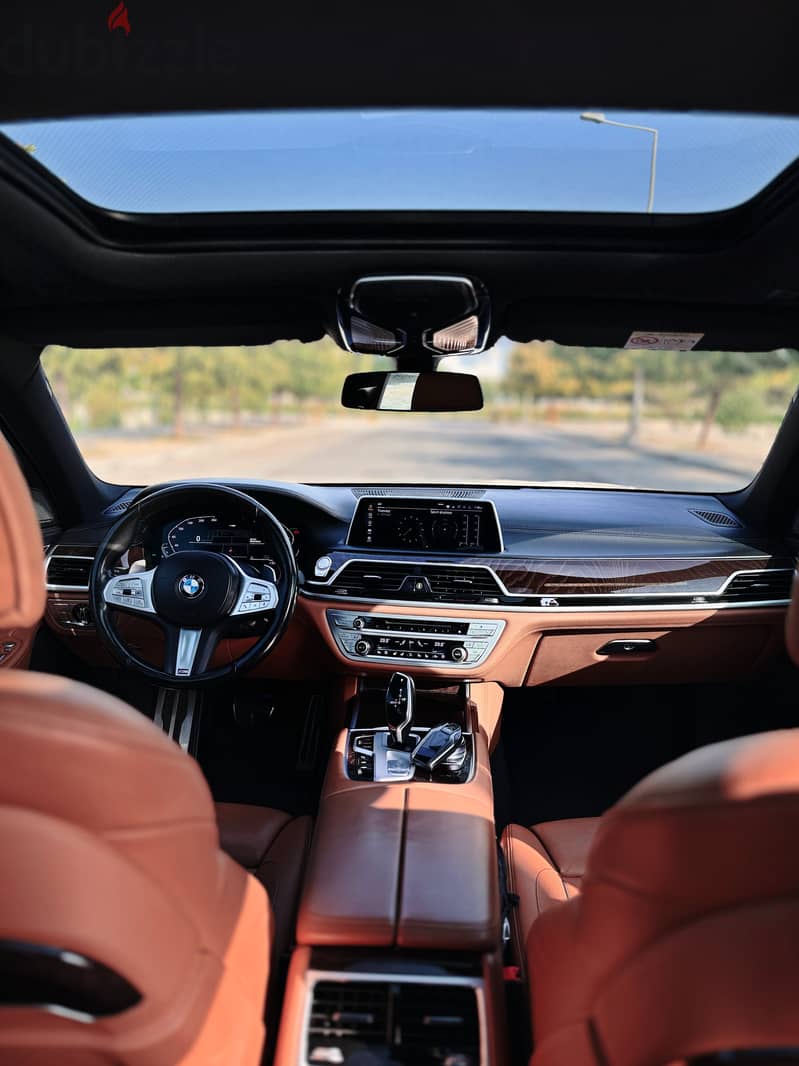 BMW 7-Series 2022 730Li 10