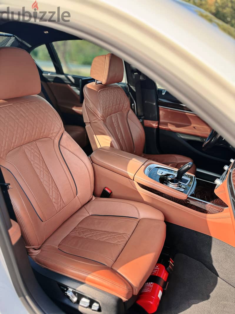 BMW 7-Series 2022 730Li 11