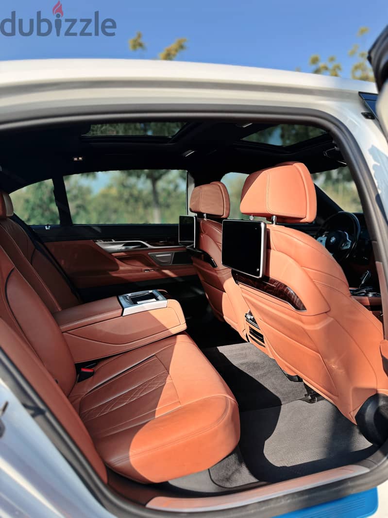 BMW 7-Series 2022 730Li 15