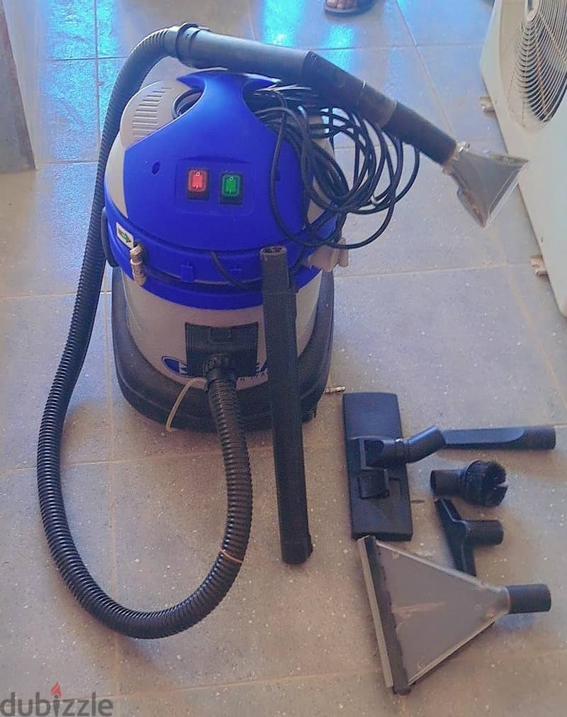 slightly used like new cleaning equipment 4