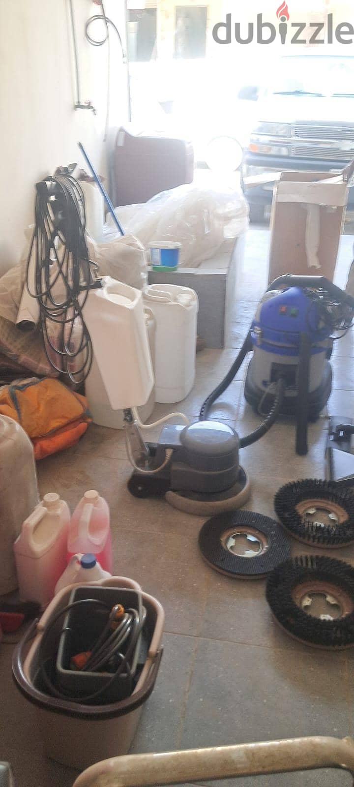 slightly used like new cleaning equipment 5