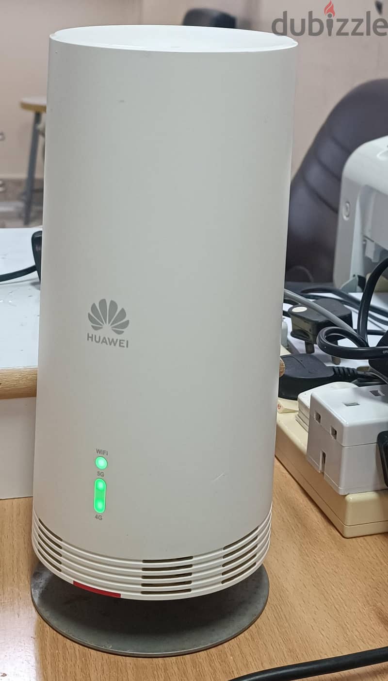 UNLOCKED Router Supports All SIMS Weatherproof 5G Huawei CPE 1