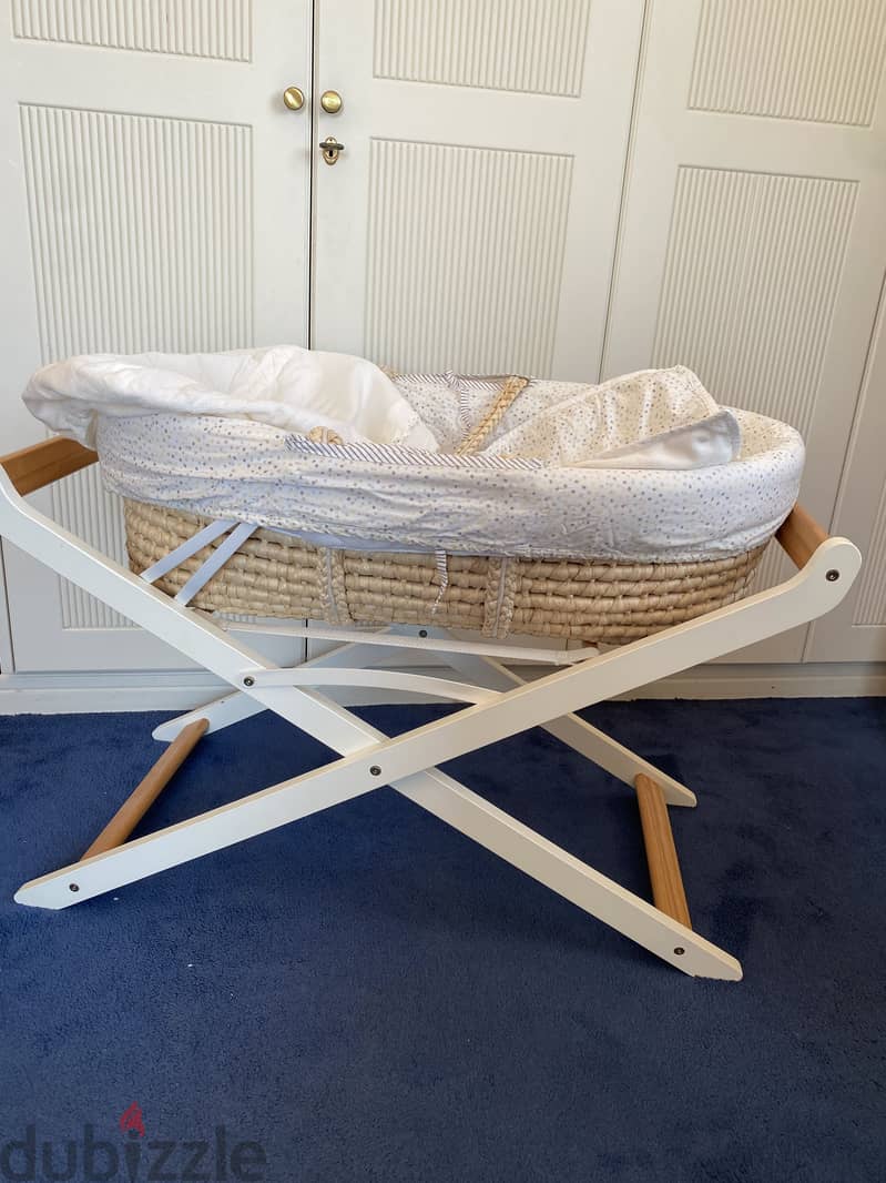 Baby Bassinet + Stand + Bedding + Canopy – Excellent Condition 1