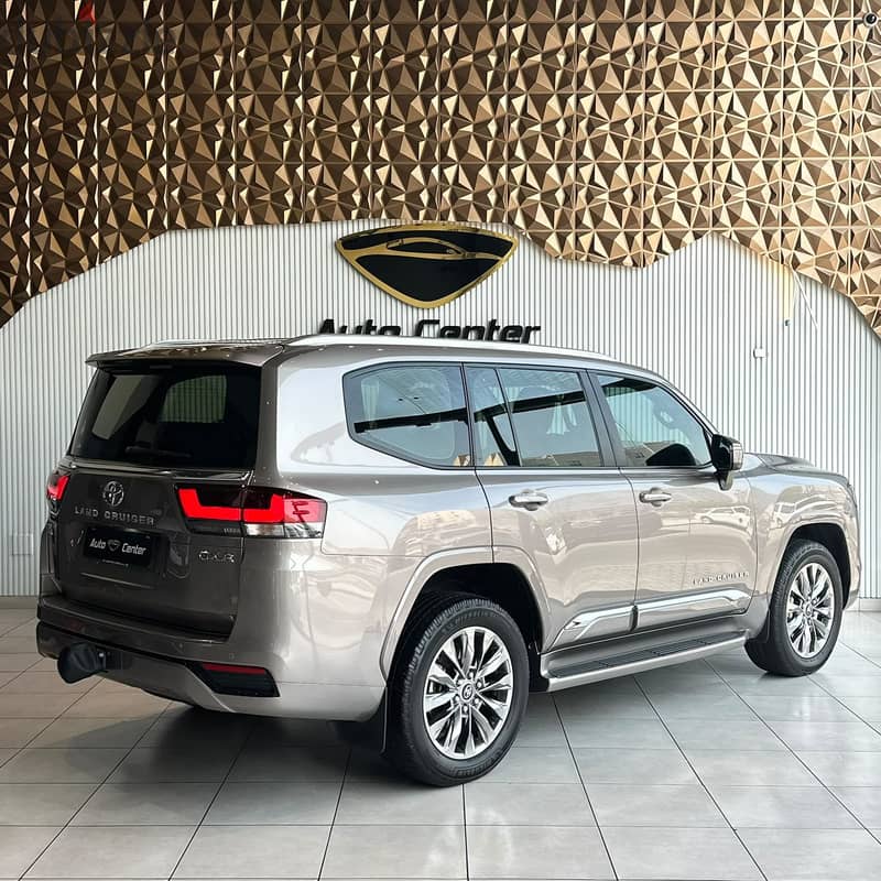 TOYOTA LAND CRUISER GXR TWIN TURBO 2024 BRONZE 4