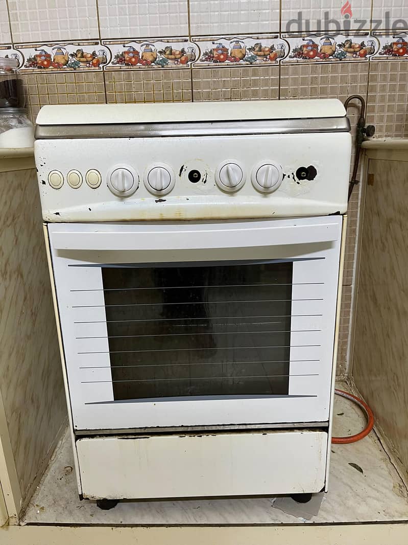 Oven / Cooking range in good condition 2