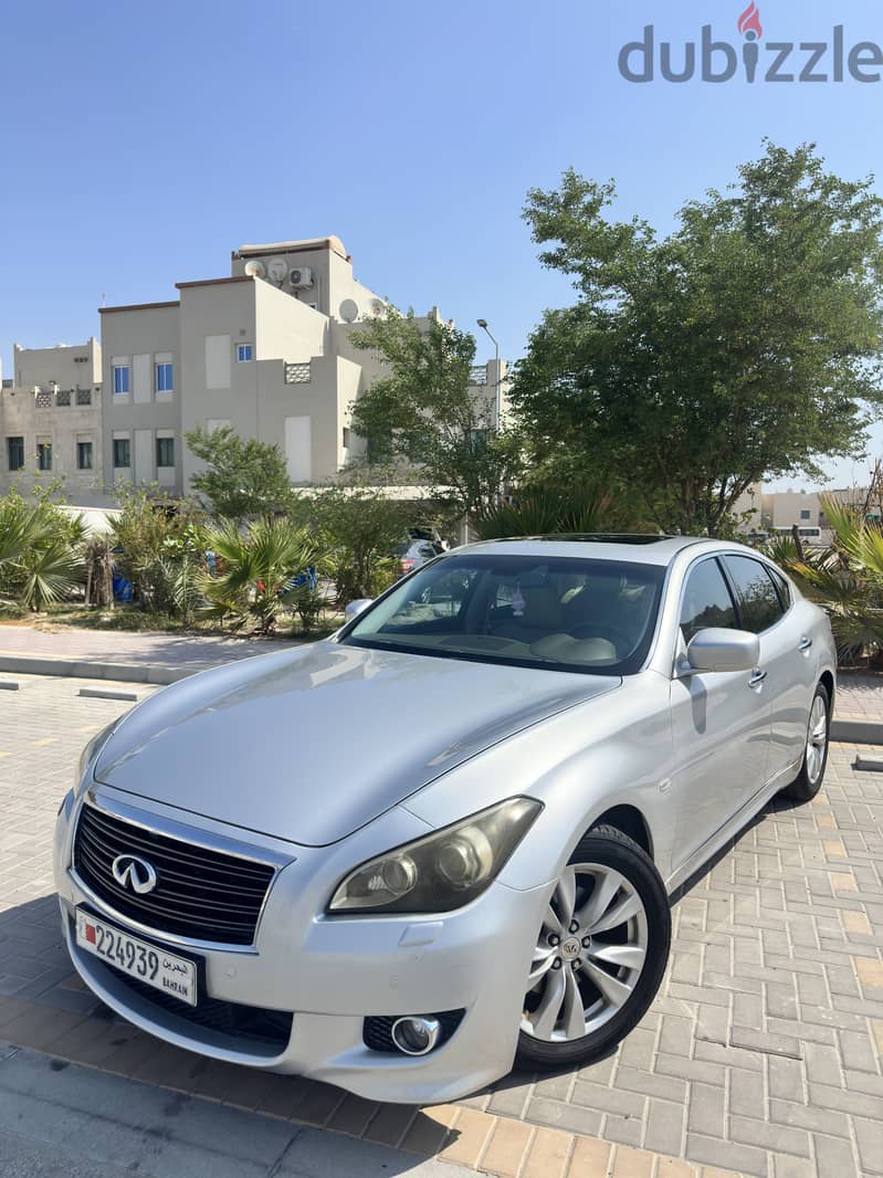 Infiniti M37 2011 2