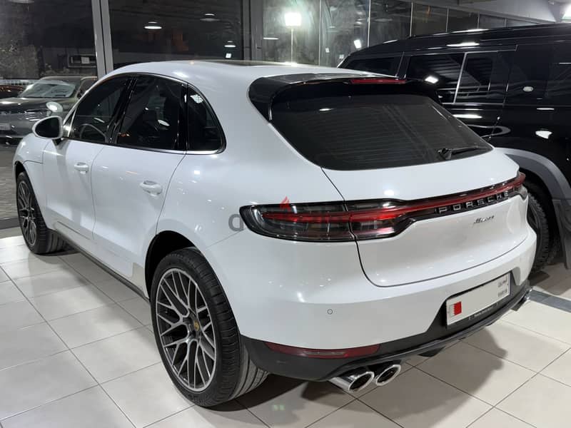 2021 Porsche Macan 1