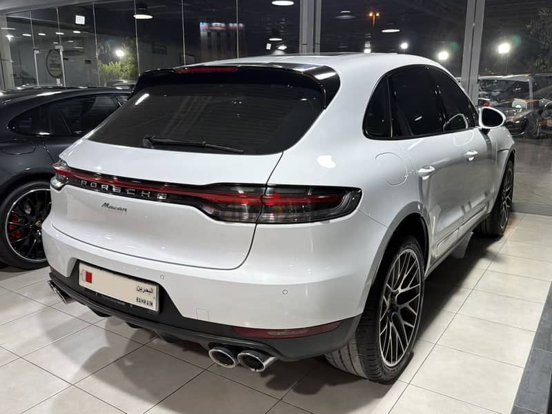 2021 Porsche Macan 3