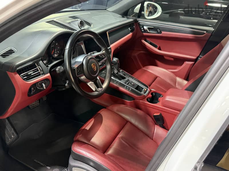 2021 Porsche Macan 4