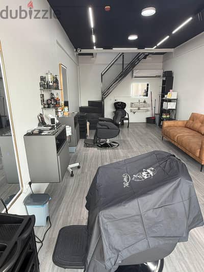 5500 bd ​Luxuriously Equipped Gents Salon – Ready to Operate!
