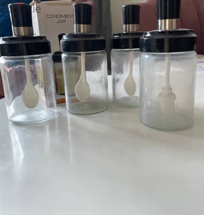 Glass containers (negotiable)