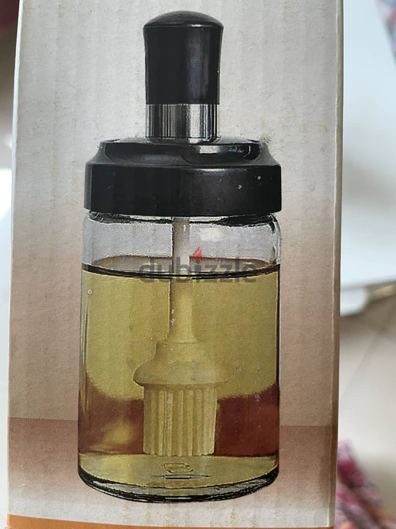 Glass containers (negotiable) 1