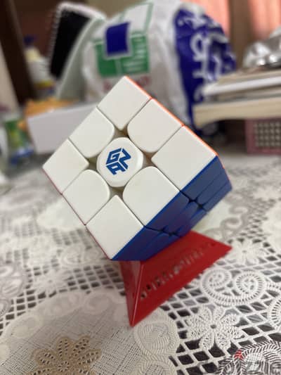 Original GAN 11 M PRO magnetic 3×3 Speed Cube-Complete set and stand