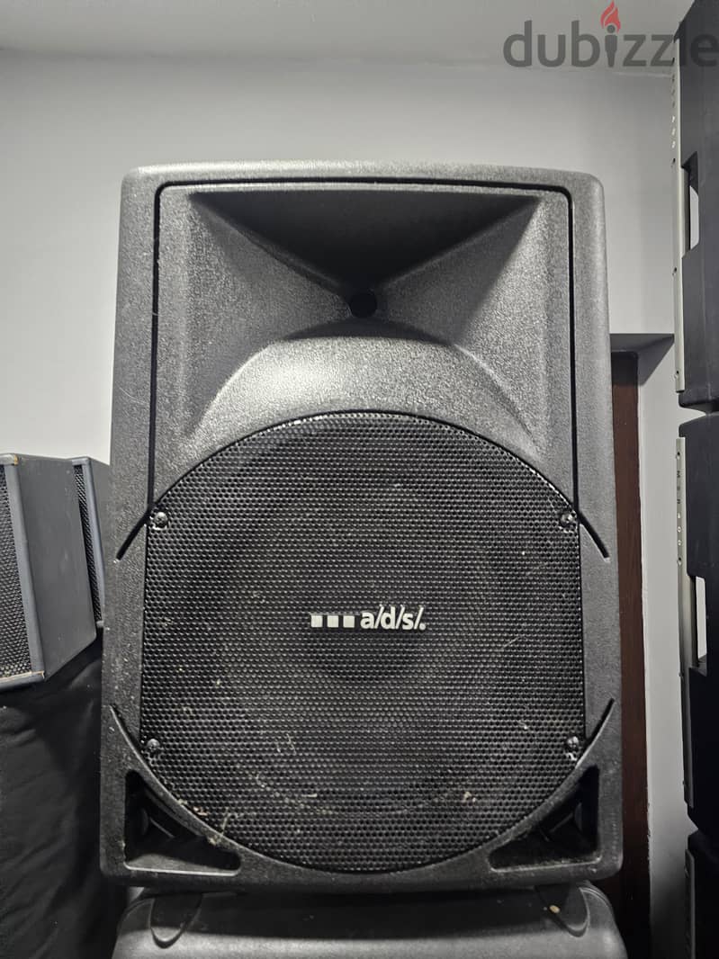 Speakers and the music item 4