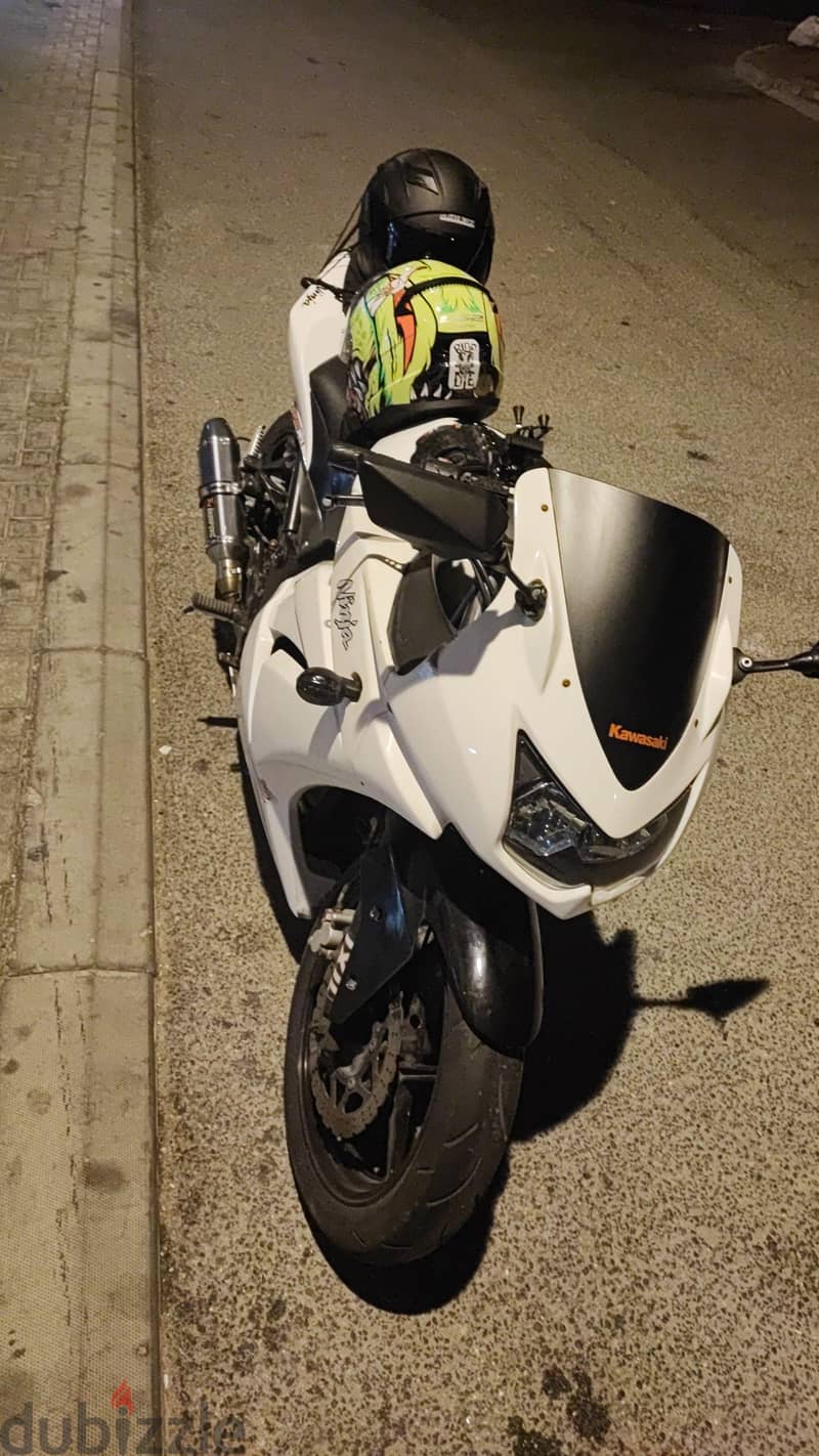 Kawasaki Ninja 250R - 2011 1