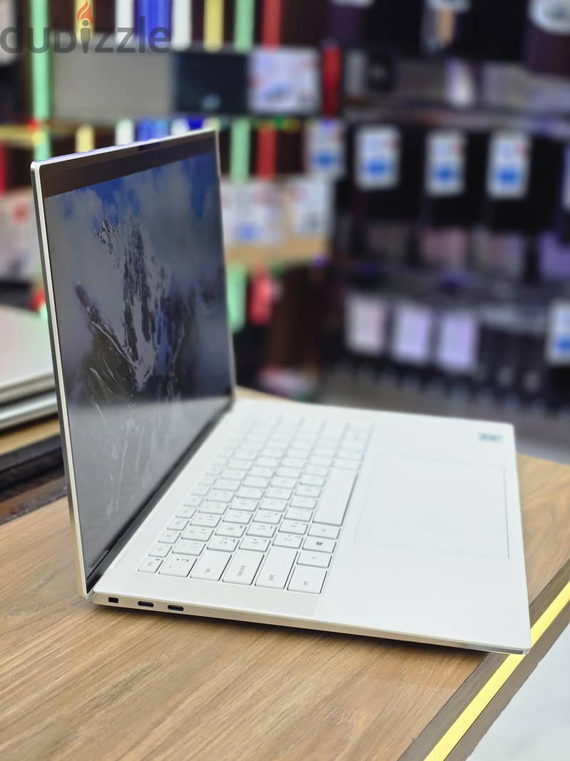 Dell XPS 15 9500 Core i5-10th Generation 2