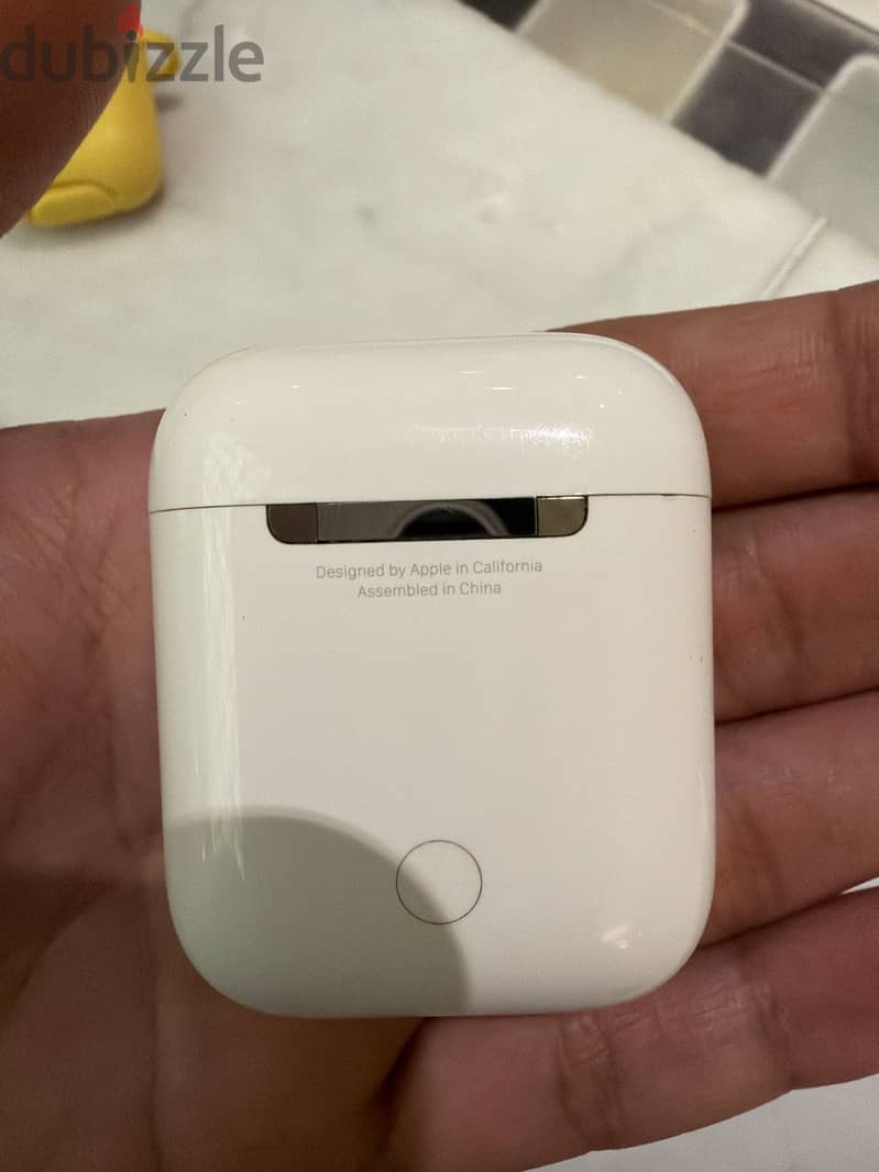 For Sale: Apple Airpods Gen 1 3