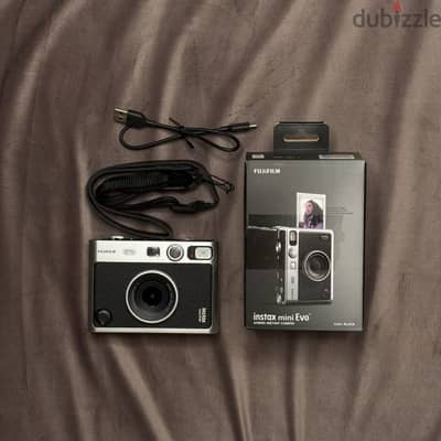 instax mini evo شبه جديده