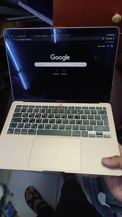 MacBook M1 8/256 like new