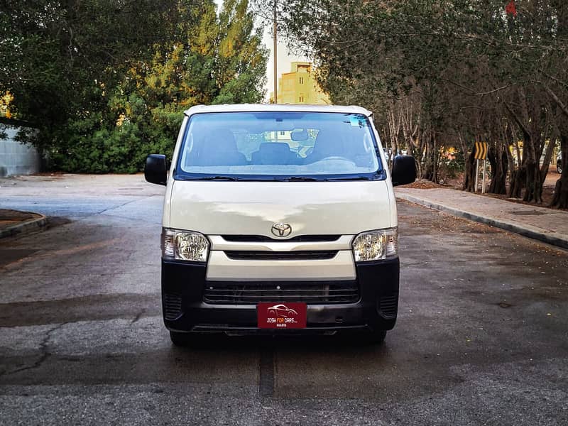 Toyota Hiace MODEL 2014 1