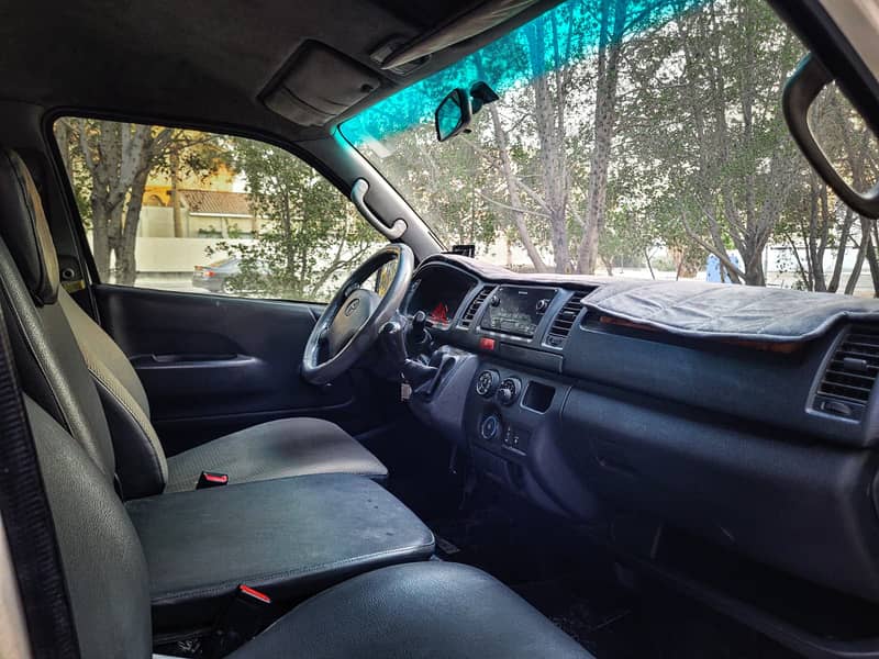 Toyota Hiace MODEL 2014 6