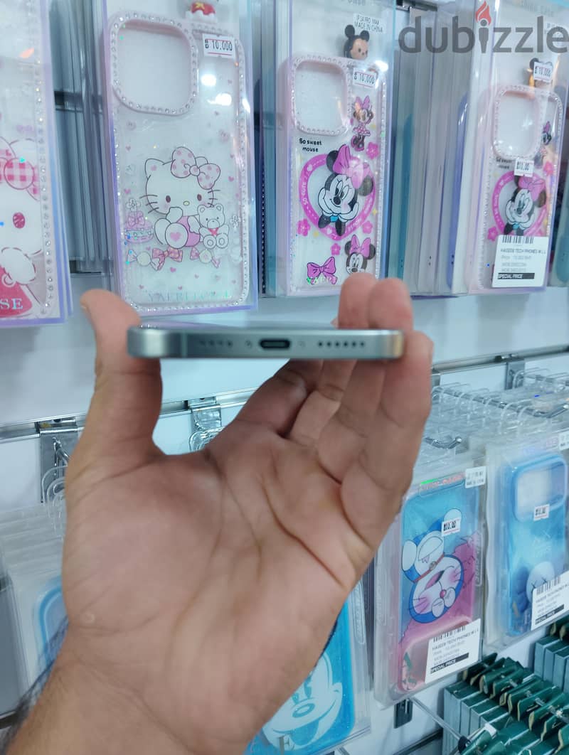 Apple - iPhone 16 Pro Max 2
