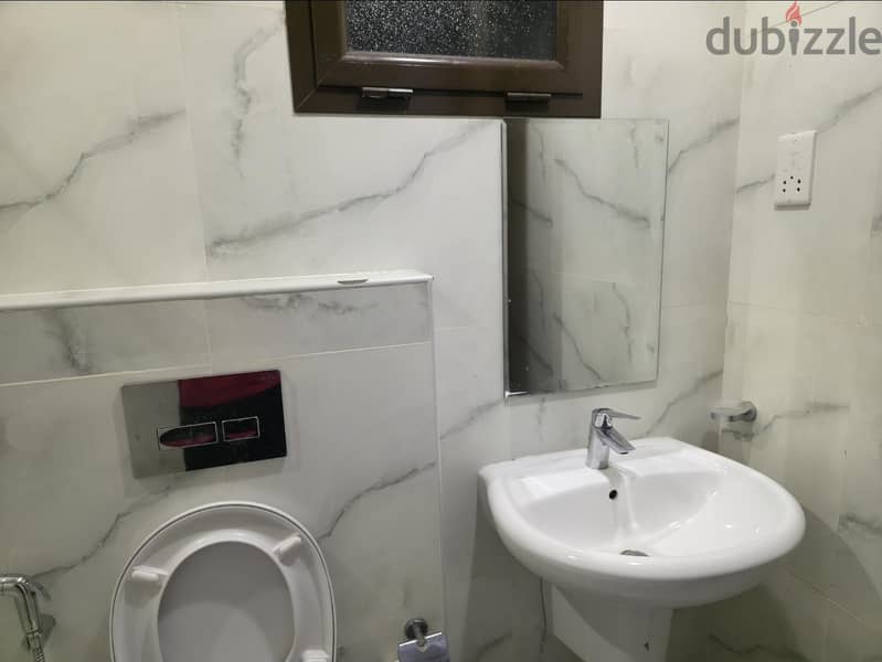 Beautiful Luxury Apartment in juffair with 1 room available for rent 1