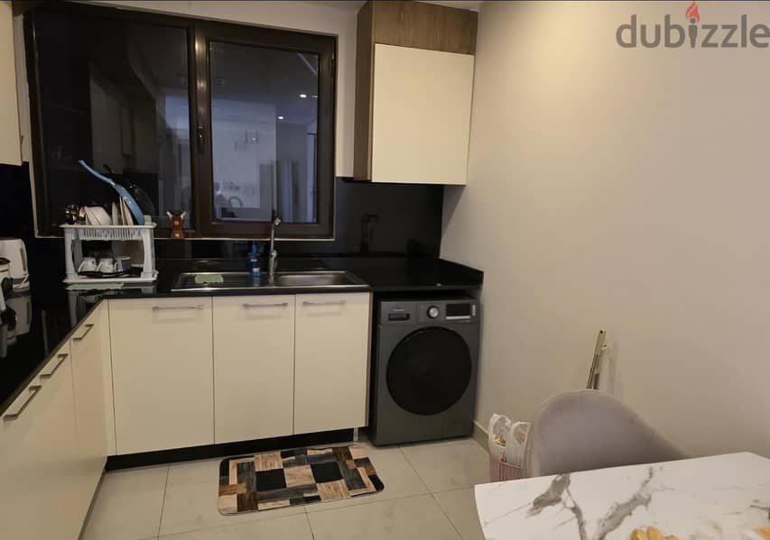 Beautiful Luxury Apartment in juffair with 1 room available for rent 2