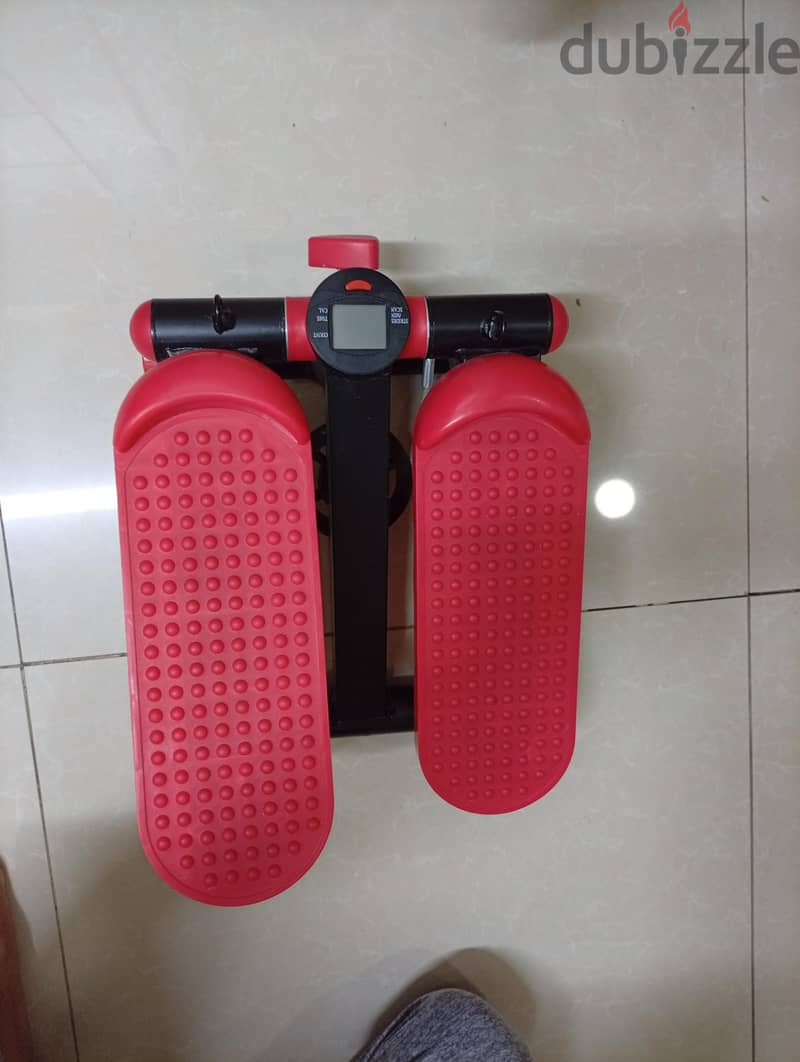 fitnis Mini Stepper machine 1